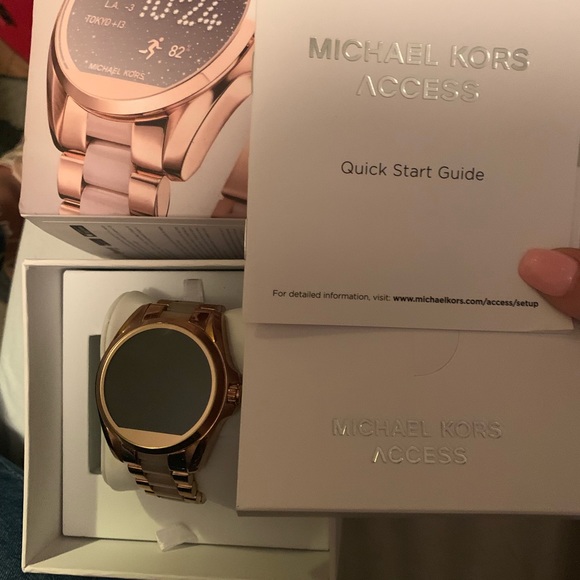 Michale Kors Smart watch Bradshaw Rose Gold